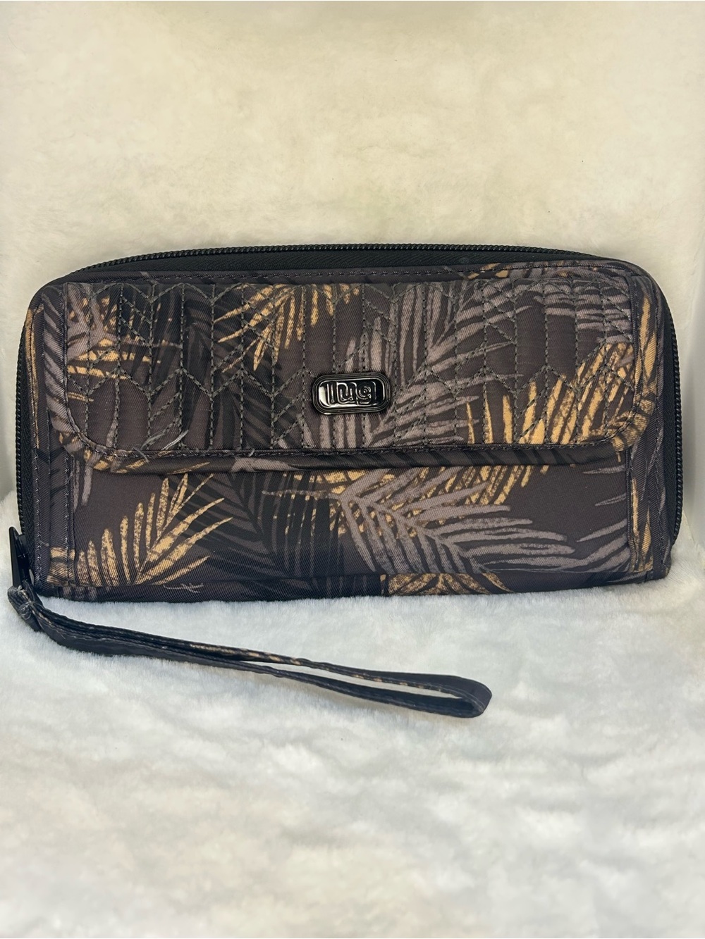 LUG KICKFLIP WALLET WRISTLET
